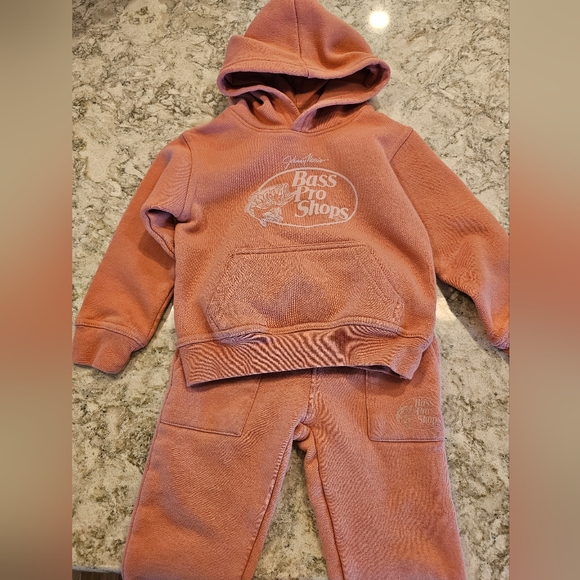 Bass Pro Shops Other - Bass Pro Shops 3T toddler sweater/sweatpants set